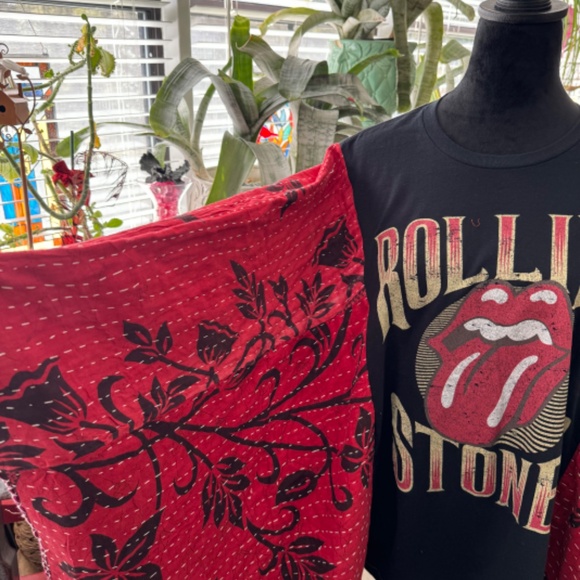Custom Rolling Stones Quilted T-Shirt Unique Colorful OS - Picture 2 of 6